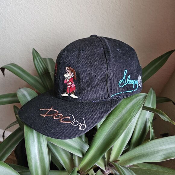 Rare VTG 90s Disney Store Snow White & The Seven Dwarfs Cartoon Strapback Hat - Picture 5 of 6